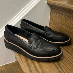 Clarks Ultimate Comfort Collection Women’s Loafers, Size 9.5, Black leather